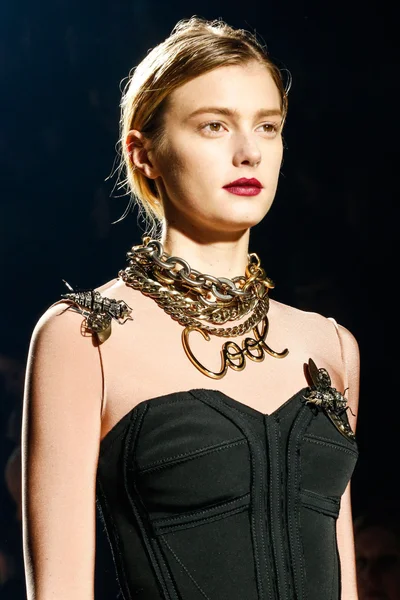 Look 7